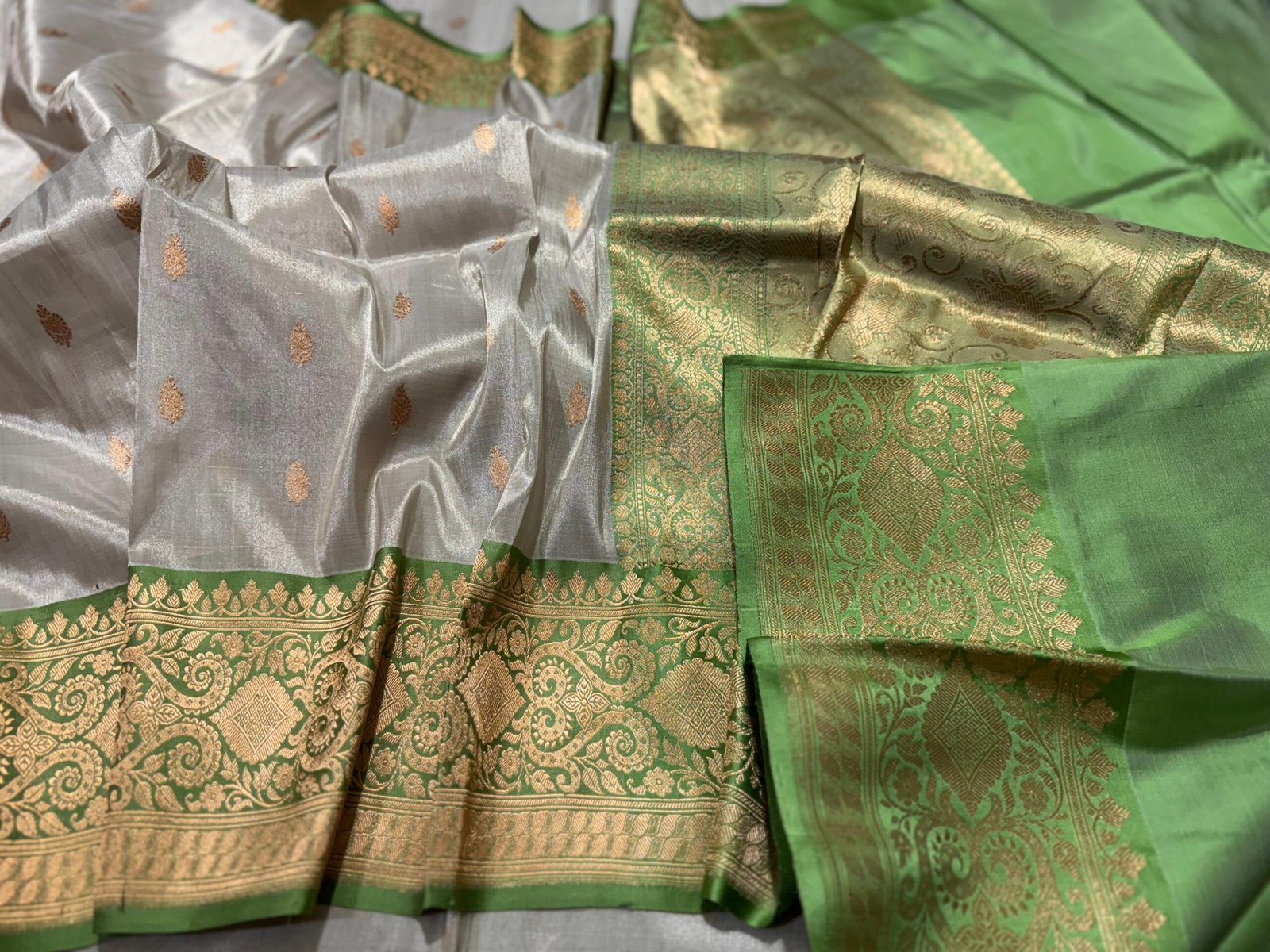 Buy Handloom Banarasi Pure Tissue Silk Saree Online