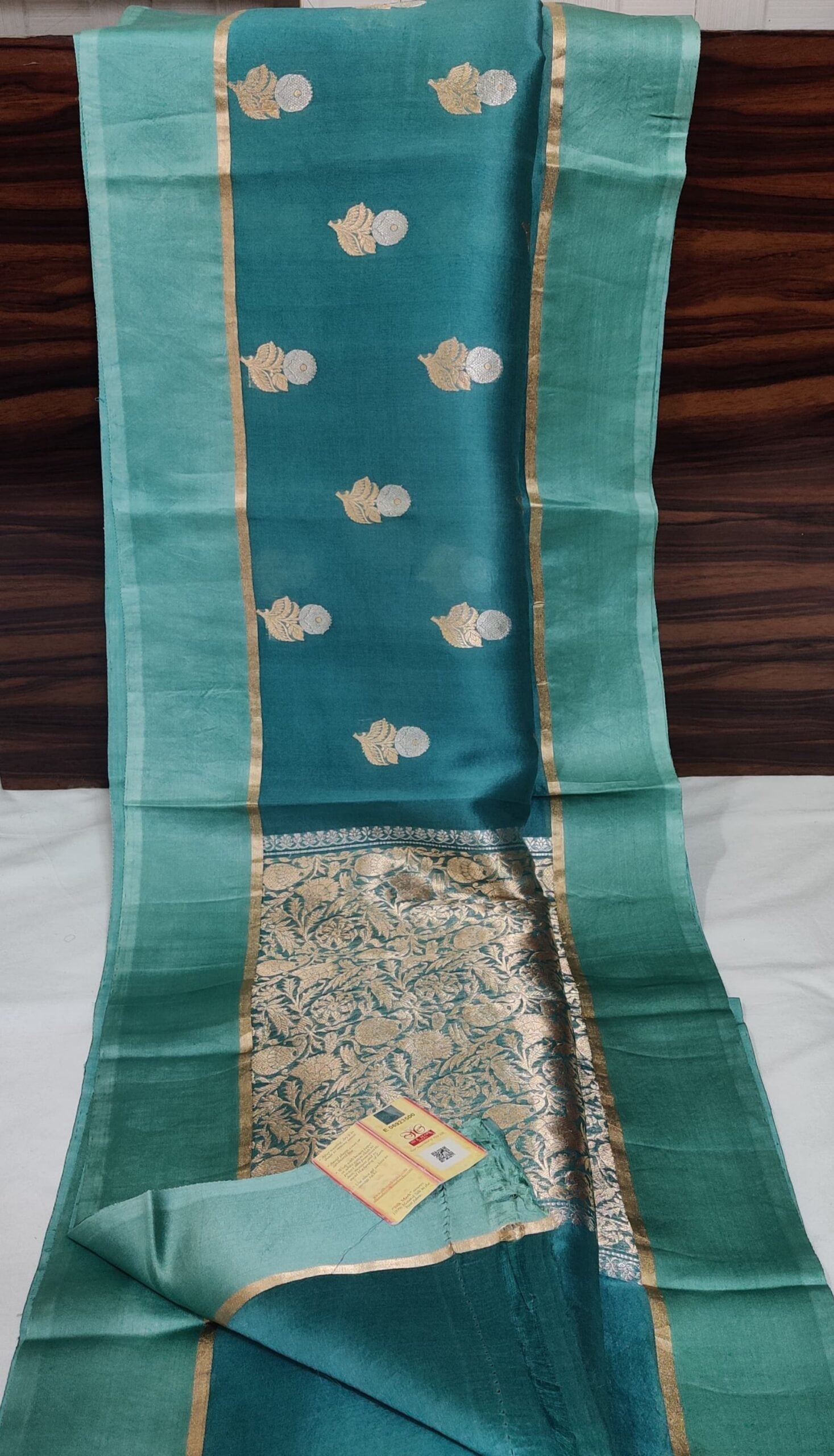 Rama Radiance – Pure Kora Organza Saree in Regal Green and Gold