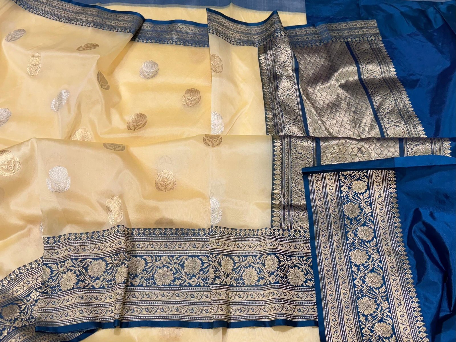 Royal Radiance – Pure Kora Silk Saree in Cream with Royal Blue Zari Border