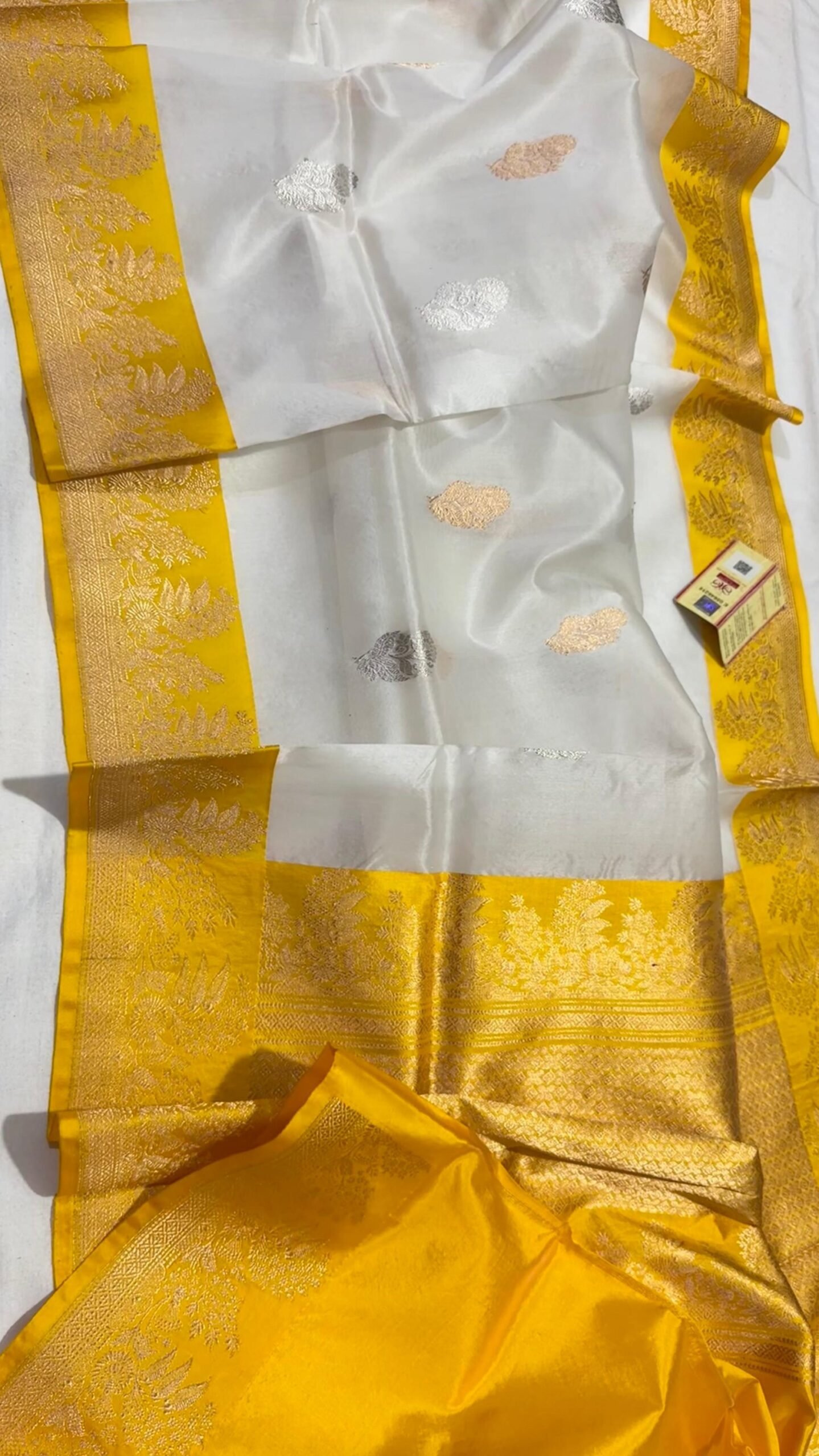 Sunlit Elegance – Pure Kora Silk Saree in White with Vibrant Yellow Zari Border